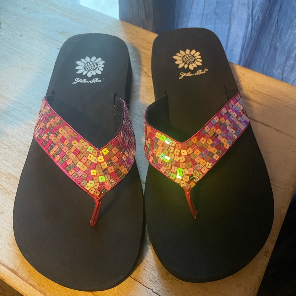 Yellowbox Women's Black and Pink Sequin Sandals
